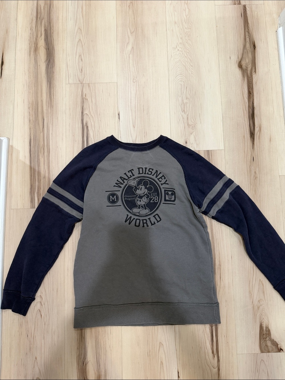 Disney Parks Mickey Mouse Crewneck Sweatshirt Boys XL